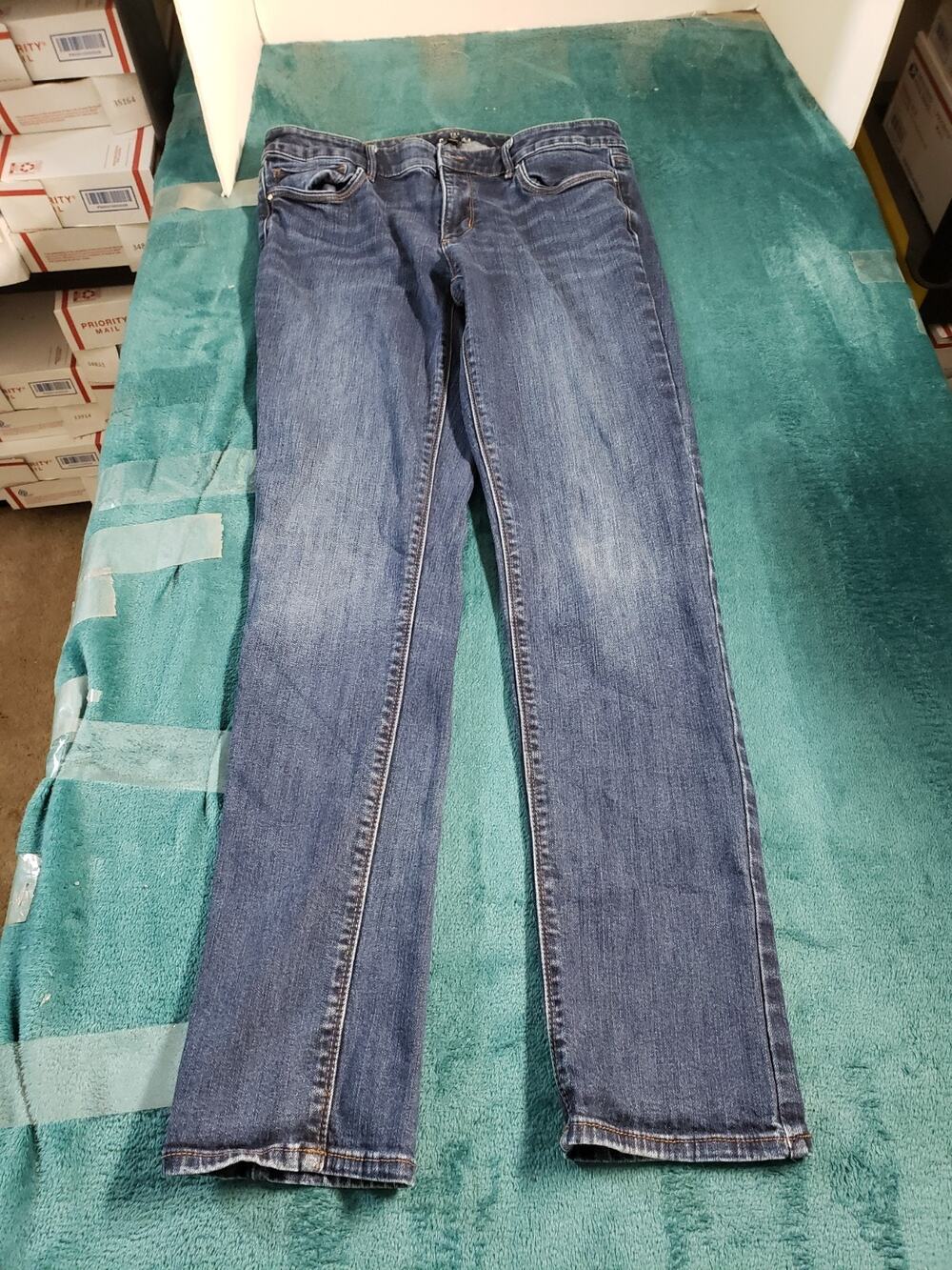 White House Black Market Jeans Size 8 Women Blue Pants Mid Rise Slim Straight